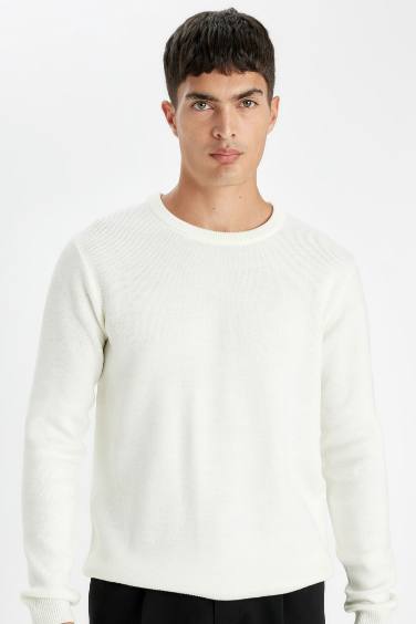 Standard Fit Basic Knitted Pullover