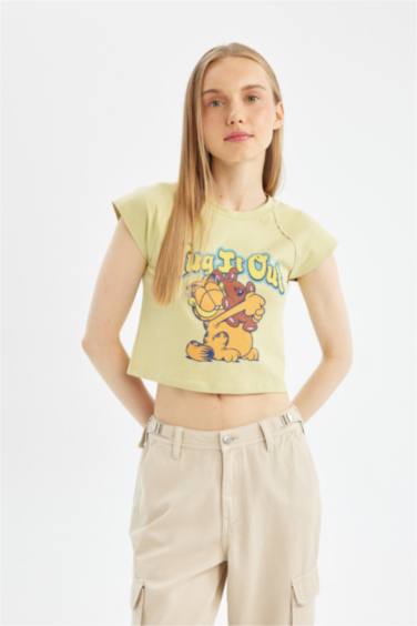 Garfield Fitted Crew Neck Short Sleeve T-Shirt