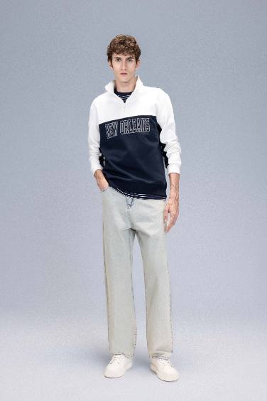 Relax Fit Dik Yaka Yarım Fermuarlı Baskılı Kalın Sweatshirt