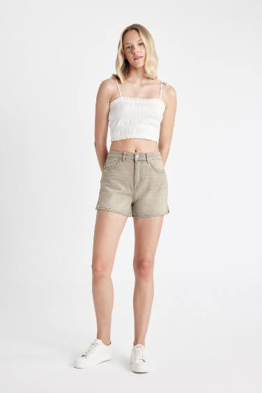 شورت جينز موم فيت بخصر عالي