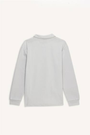 سويت شيرت قصة عادية بياقة بولو بسوسته