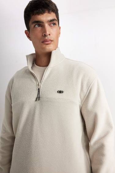 Relax Fit Dik Yaka Fermuarlı Polar Sweatshirt
