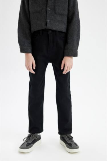 بنطرون جينز ولادي قصة عادية ورجل عادي