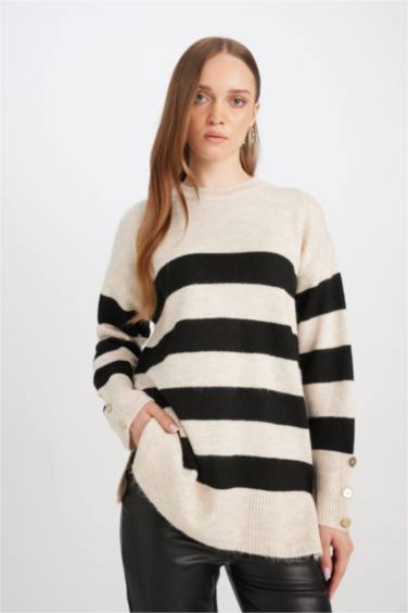 Regular Fit Crew Neck Buttoned Striped Knitted Pullover