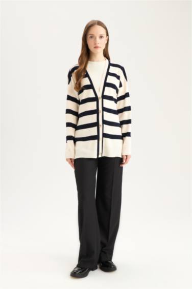 Regular Fit V Yaka Çizgili Düğme Kapmalı Tunik Triko Hırka