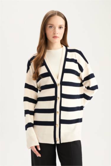 Regular Fit V Yaka Çizgili Düğme Kapmalı Tunik Triko Hırka