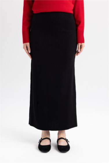 Regular Fit Flexible Waist Basic Black Maxi Skirt