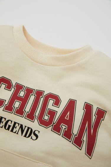 سويت شيرت ولادي قصة عادية مطبوع