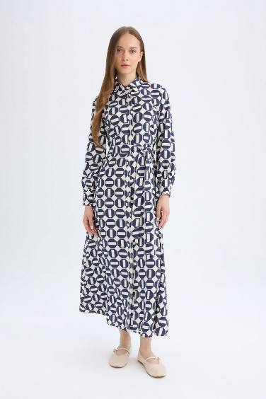Robe longue à motif et à Col de chemise