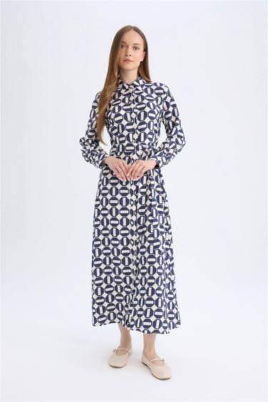 Robe longue à motif et à Col de chemise