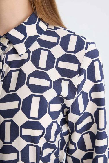 Robe longue à motif et à Col de chemise