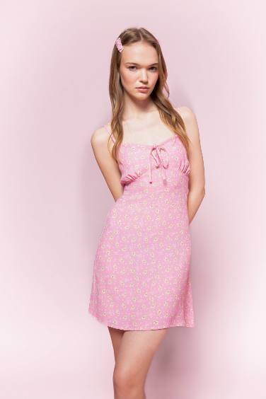 فستان قصير نص ردن مطبوع منسوج بياخة V