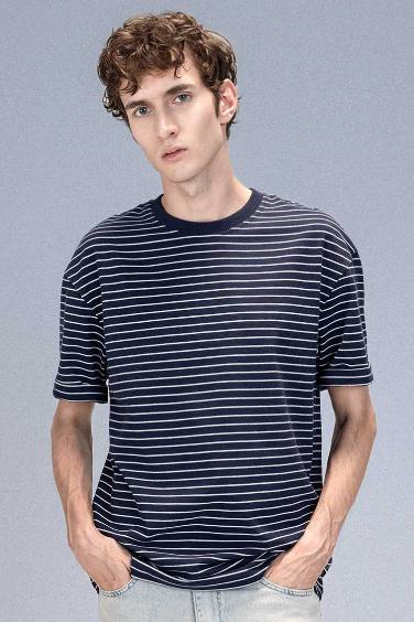 Relax Fit Crew Neck Striped T-Shirt