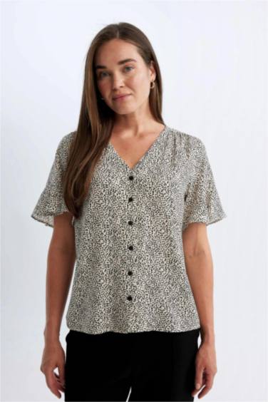 Regular Fit V-Neck Short Sleeve Shirt