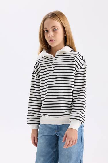 Oversize Fit Striped Sweatshirt