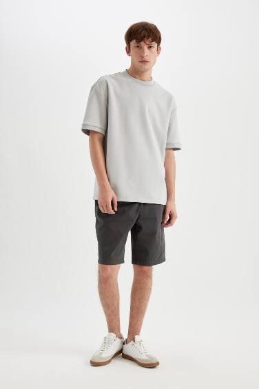 Short Bermuda en Gabardine à coupe régulière