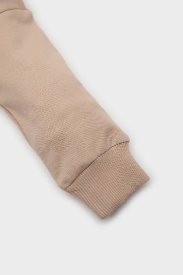 طقم بيبي اولادي سويت شيرت وبنطلون بطبعة شعار قصة عادية - قطعتين