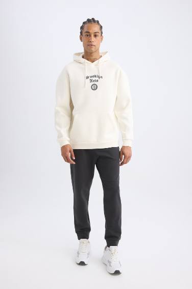 DeFactoFit NBA Brooklyn Nets Comfort Fit Rahat Kalıp Kapüşonlu Kalın Sırt Baskılı Sweatshirt