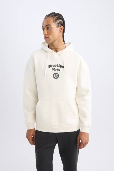 DeFactoFit NBA Brooklyn Nets Comfort Fit Rahat Kalıp Kapüşonlu Kalın Sırt Baskılı Sweatshirt