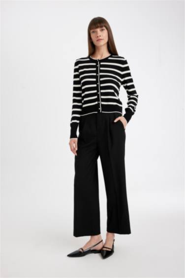 Regular Fit Çizgili Bisiklet Yaka Düğmeli Triko Hırka