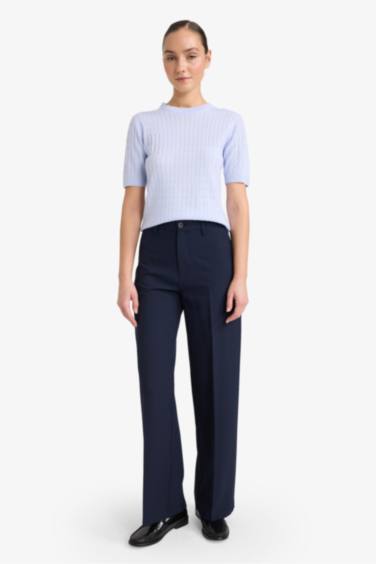 Свитер Regular Fit с круглым вырезом