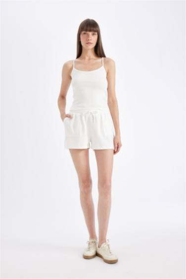 تانك توب مضلع قصة عادية برقبة مستديرة