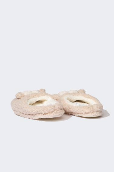 Woman Flat Sole Home Slipper