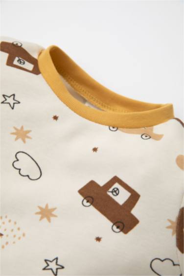 طقم بيجاما بيبي اولادي قصة عادية بطبعة سيارة - قطعتين