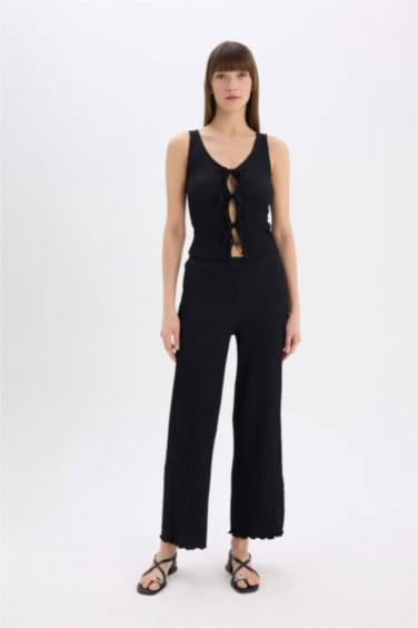 Slim Fit V Neck Crepe Tank Top