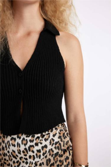 Slim Fit Polo Collar Vest