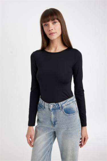 تيشيرت اسود بيزك كم طويل سليم فيت