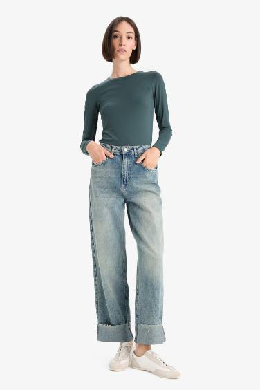 Woman Long Sleeve T-Shirt