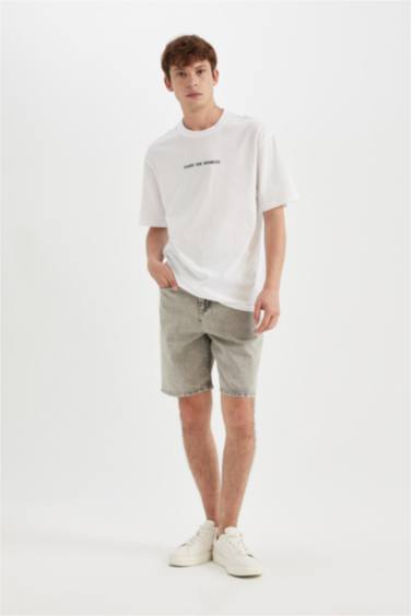 Straight Fit Bermuda