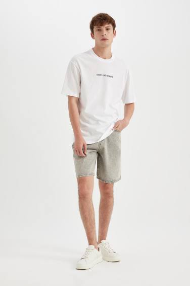 Straight Fit Bermuda