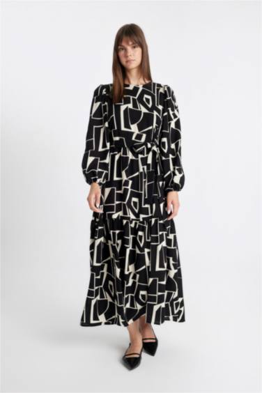 Bisiklet Yaka Desenli Kuşaklı Uzun Kollu Maxi Elbise