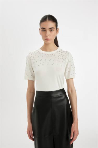 Pull en tricot coupe régulière à Manches Courtes et à Col rond