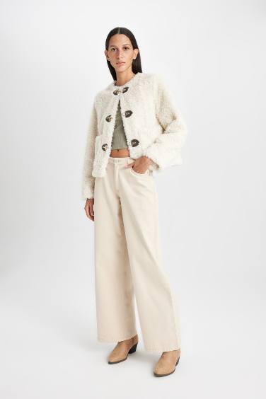 Regular Fit Crew Neck Buttoned Plush Jacket