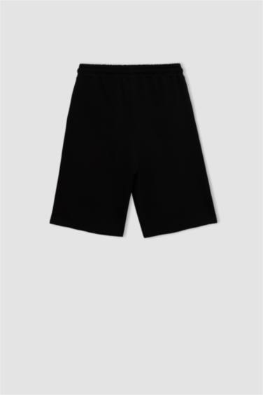 شورت ولادي قصة عادية