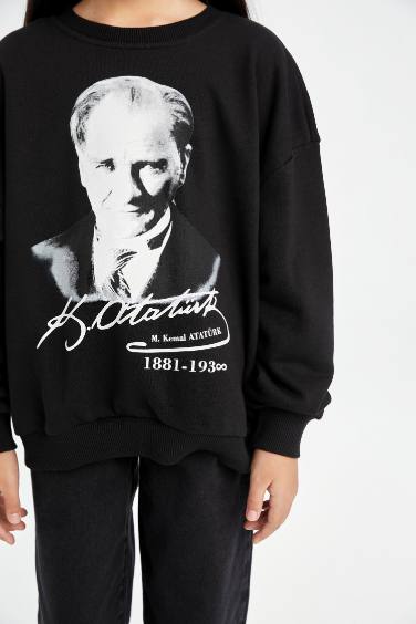 Kız Çocuk 29 Ekim Cumhuriyet Bayramı Oversize Geniş Kalıp Bisiklet Yaka Atatürk Baskılı Sweatshirt