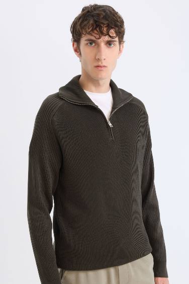 Standard Fit Turtleneck Knitwear Pullover