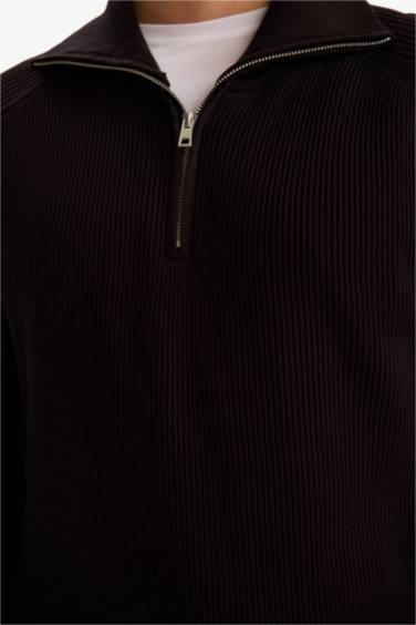 Standard Fit Turtleneck Knitwear Pullover