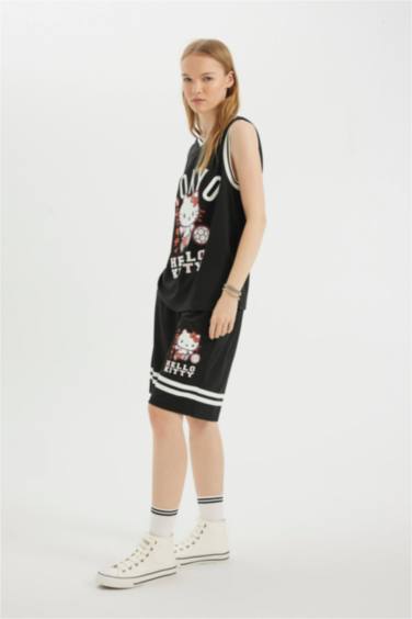 شورت قصة فضفاضة بطبعة شعار من هيلو كيتي