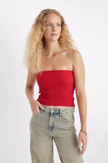 Slim Fit Strapless CropTop