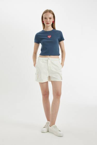 T-Shirt Slim Manches Courtes en Tricot Côtelé avec Motif Cœur Brodé