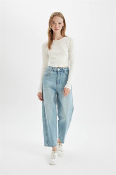 سروال جينز كاروت فيت بخصر عالي