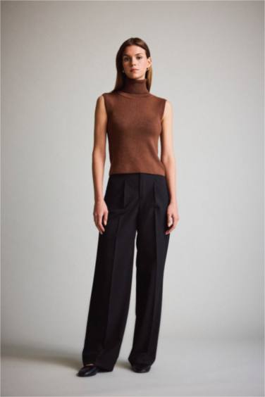 Basic Double Pocketed High Waist Wide Leg Classic Fabric Trousers