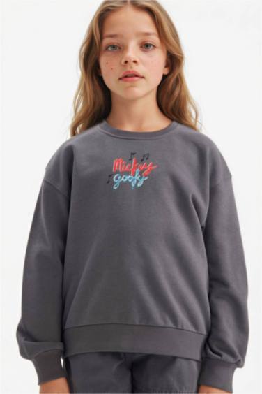Kız Çocuk Disney Mickey Mouse &Friends Oversize Geniş Kalıp Kapüşonlu Sırt Baskılı Sweatshirt