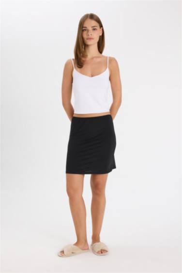 Diz Üstü Siyah Jupon