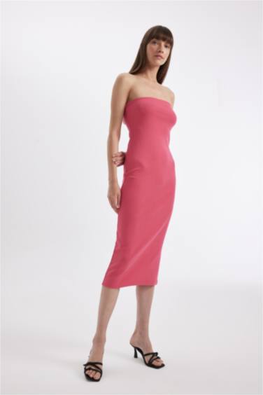 فستان ميدي ضيق بدون حمالات