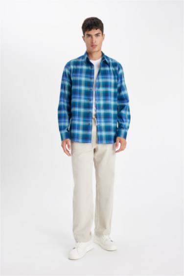 Рубашка в клетку стандартного кроя с длинным рукавом